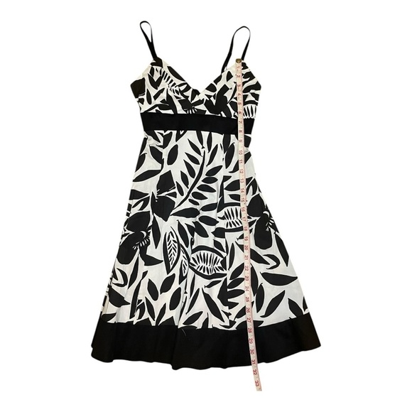 Trixxi Black and White Sundress with Spaghetti Straps and V-Neck - Picture 5 of 8